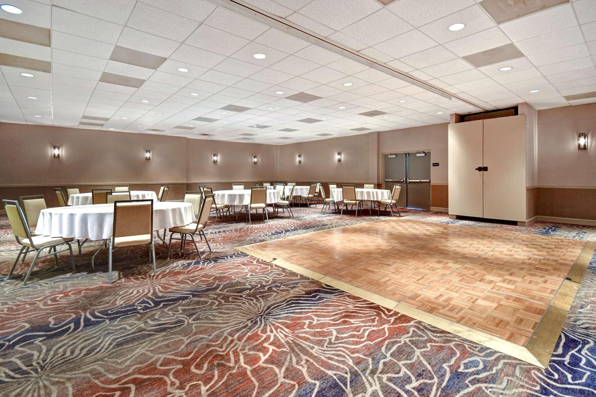 Hampton Inn & Suites Alexandria Old Town Area South Экстерьер фото